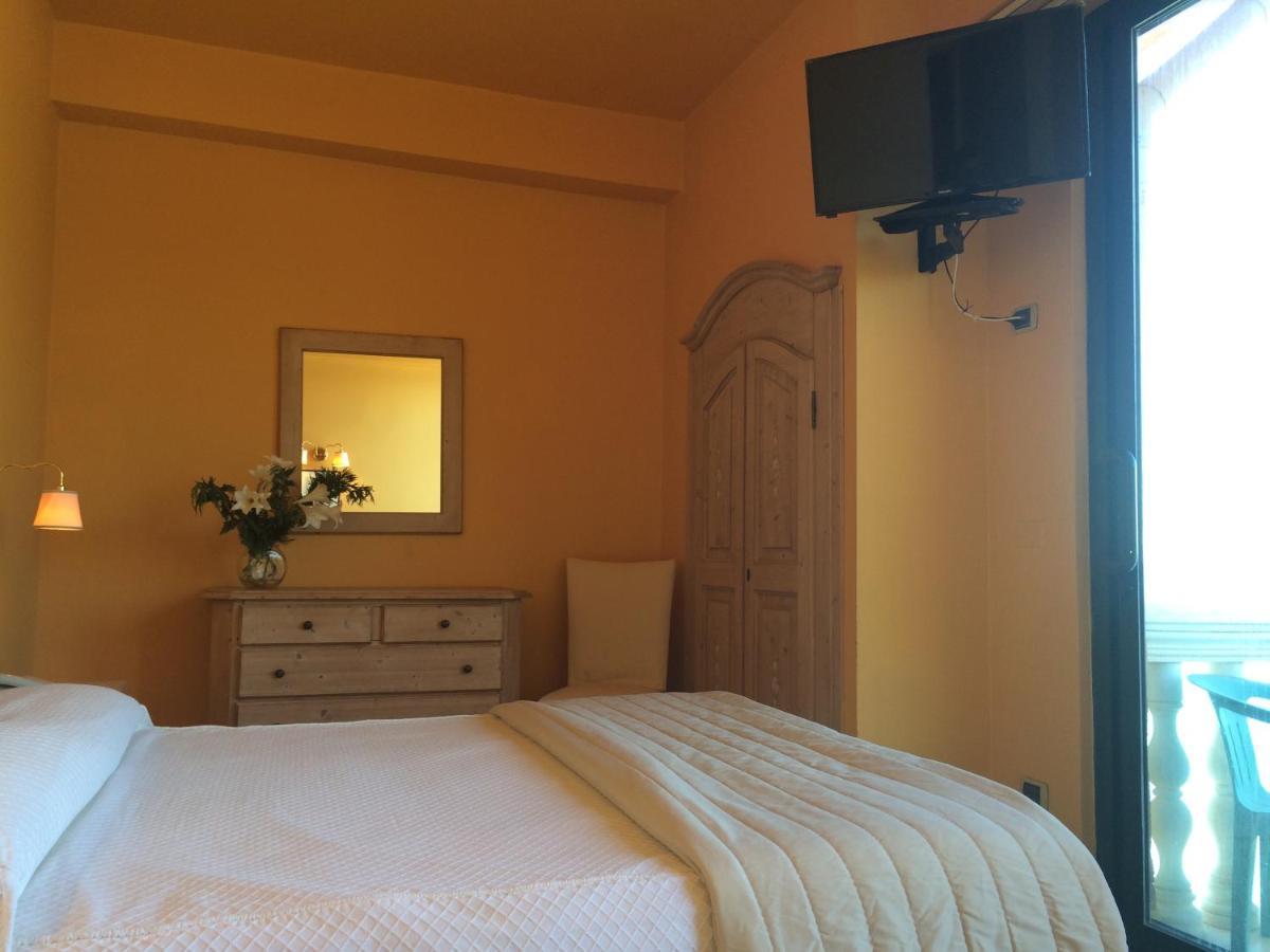 La Playa Blanca Hotel & Ristorante Santo Stefano di Camastra Esterno foto