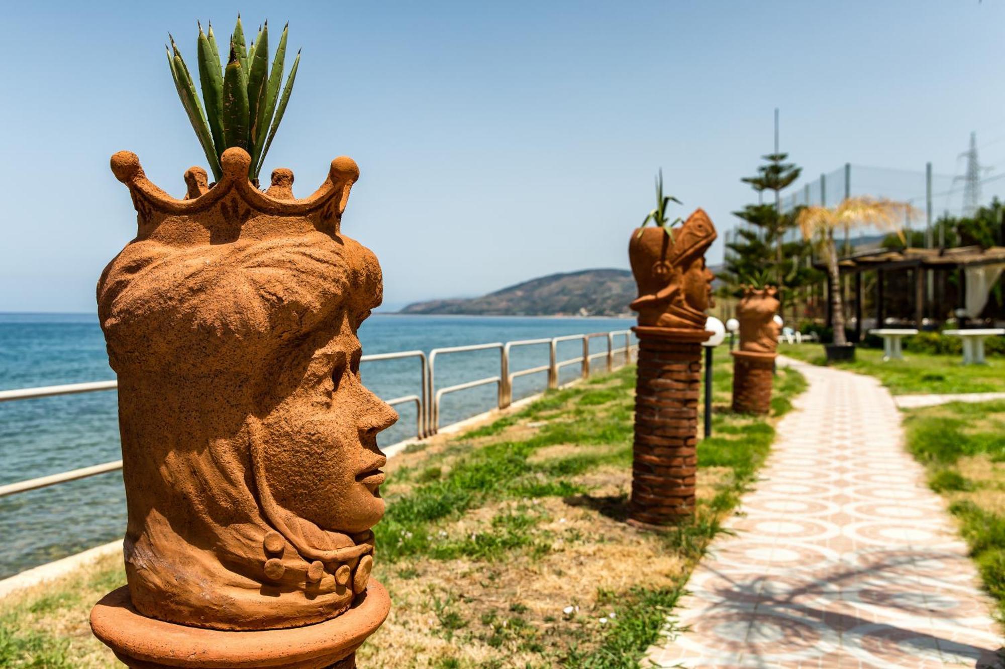 La Playa Blanca Hotel & Ristorante Santo Stefano di Camastra Esterno foto
