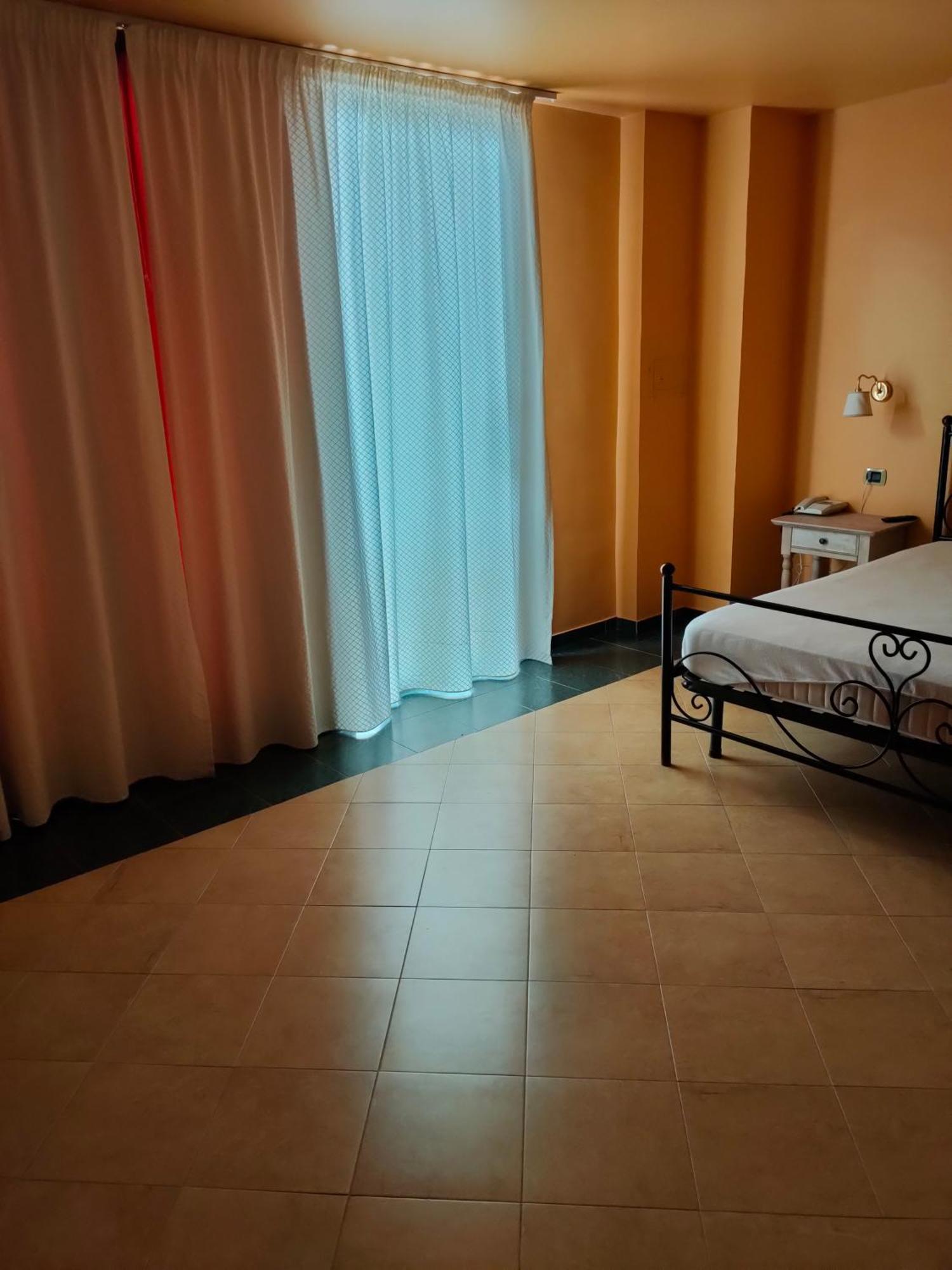 La Playa Blanca Hotel & Ristorante Santo Stefano di Camastra Esterno foto