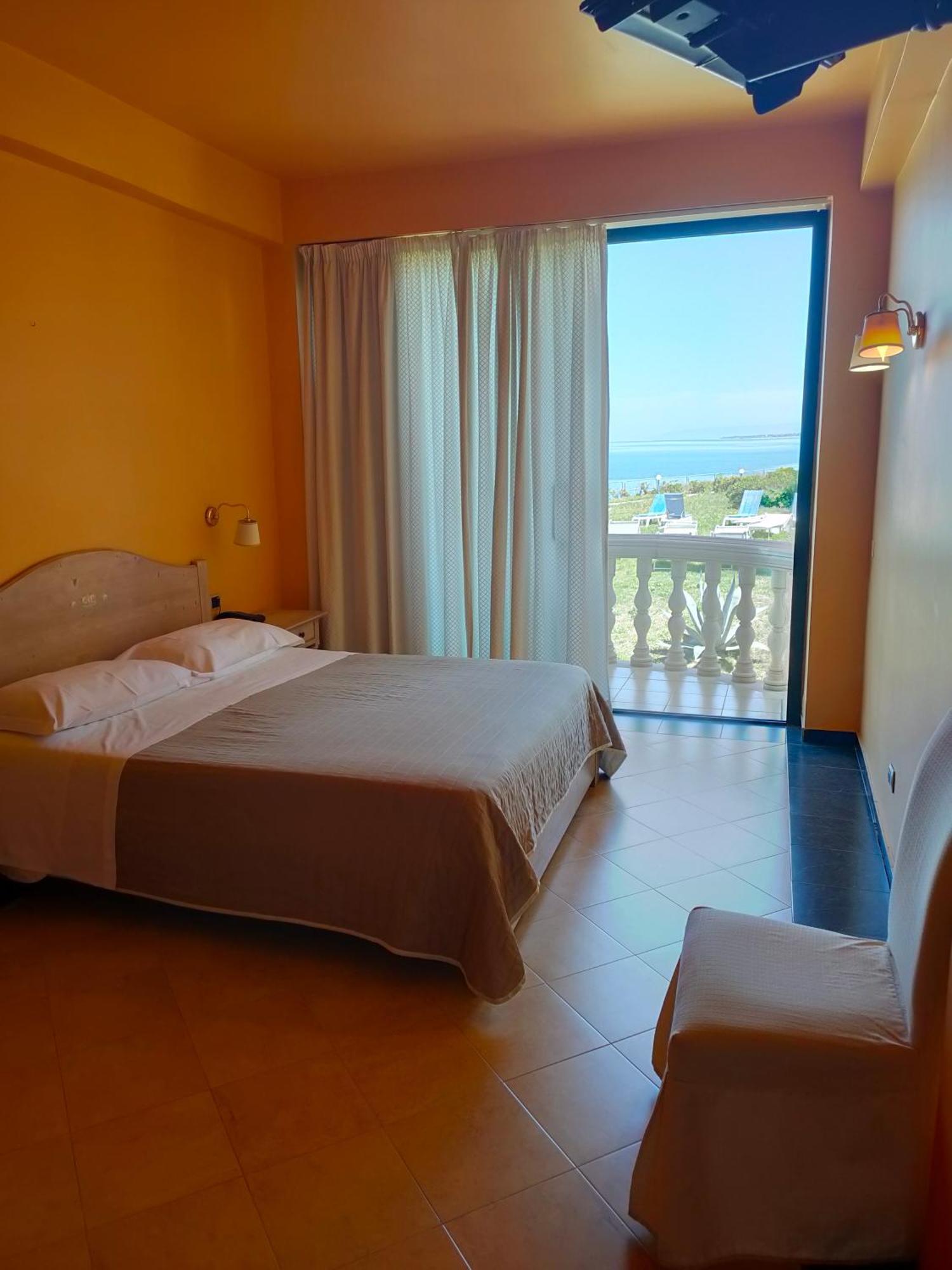 La Playa Blanca Hotel & Ristorante Santo Stefano di Camastra Esterno foto