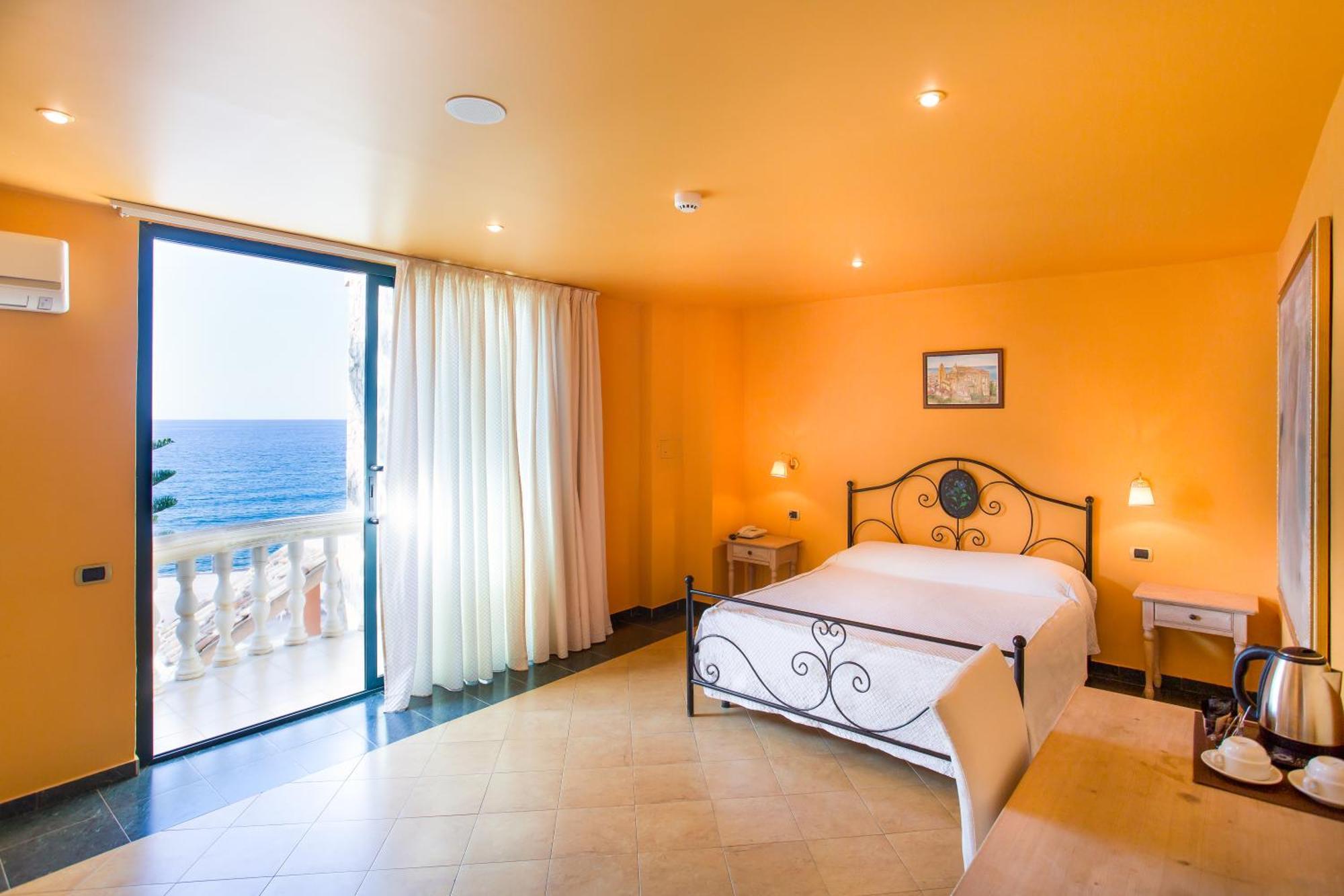 La Playa Blanca Hotel & Ristorante Santo Stefano di Camastra Esterno foto