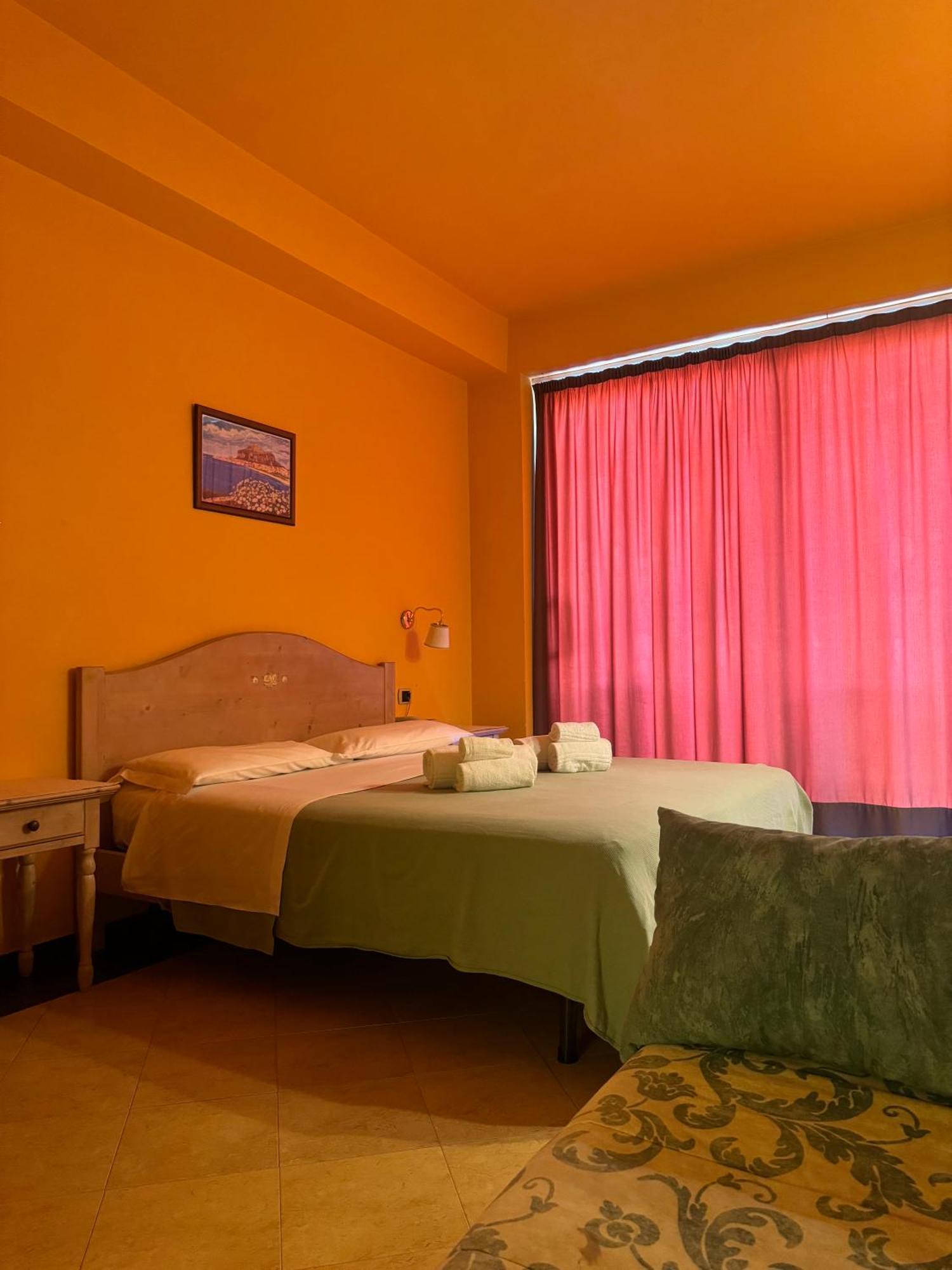La Playa Blanca Hotel & Ristorante Santo Stefano di Camastra Esterno foto